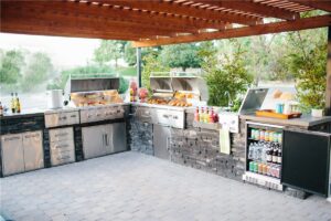 Outdoor Kitchen